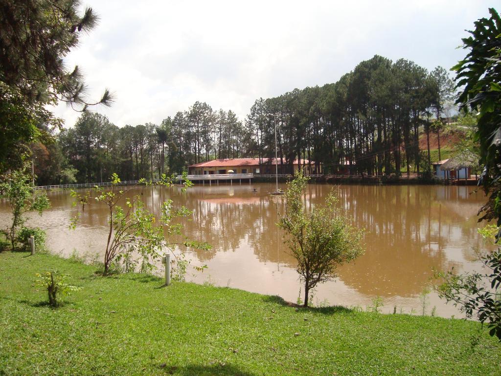 סוקורו Hotel Fazenda Floresta Do Lago מראה חיצוני תמונה